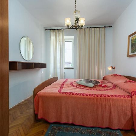 Anamarija Apartments Near The Beach And The Fantastic Adria Sea With Over 10 Small Islands Close By Funtana Exterior photo