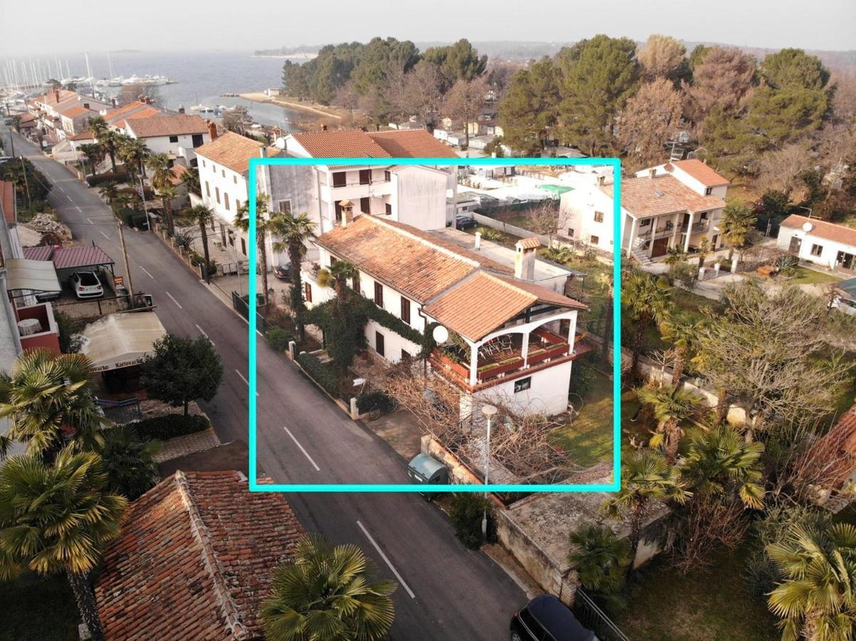 Anamarija Apartments Near The Beach And The Fantastic Adria Sea With Over 10 Small Islands Close By Funtana Exterior photo